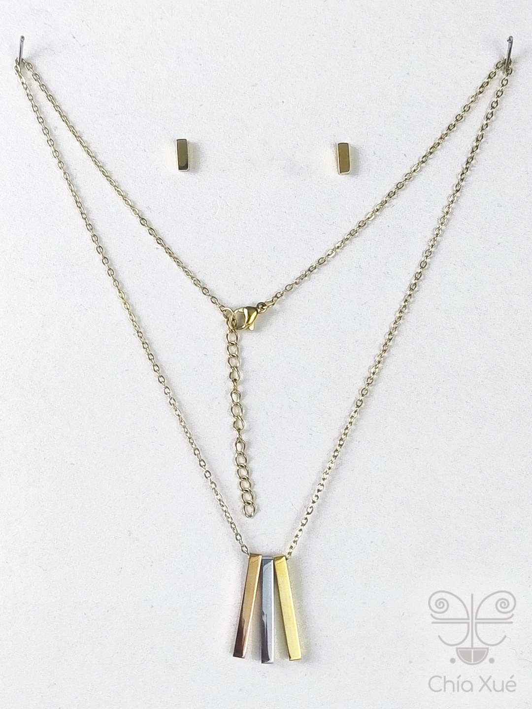 Collar de tres tonos con intención