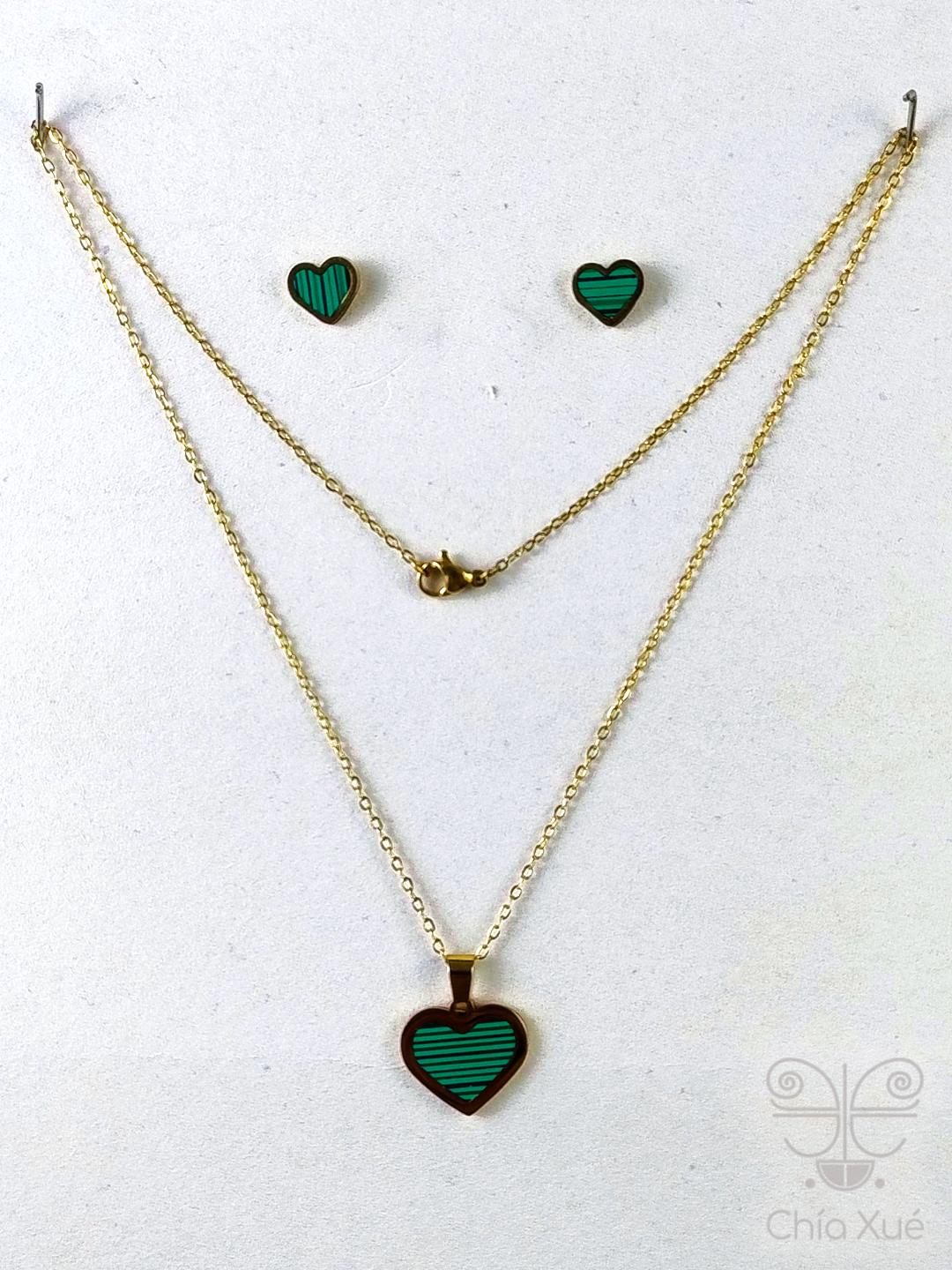 Set de collar y aretes de corazón